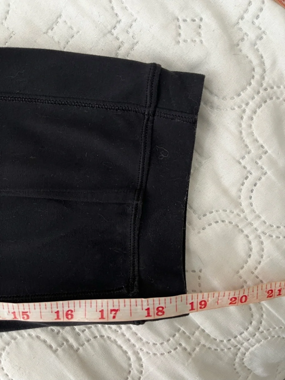 Lululemon Rejuvenate Crop 18